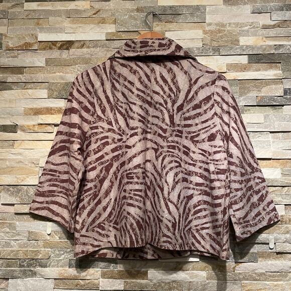 Chico’s 1 Zebra Swing Jacket | Runway-Inspired Neutral Brown Lace Fall '25 Trend - Picture 5 of 9